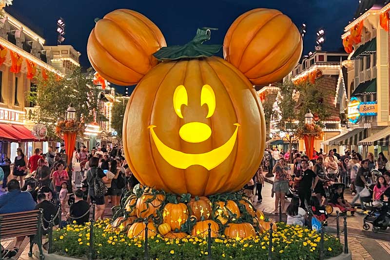 Disneyland Halloween Mickey Pumpkin