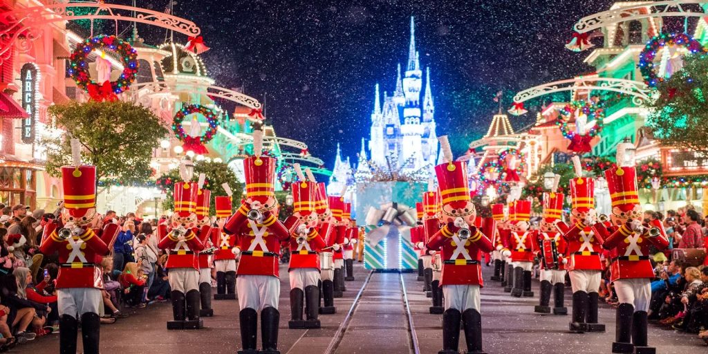 Disneyland Christmas 2024 - Holiday Parade