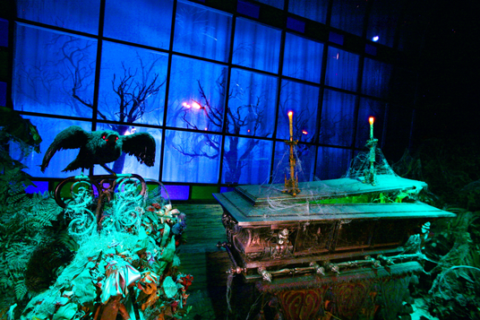 Disneyland Haunted Mansion reopening - ride interior