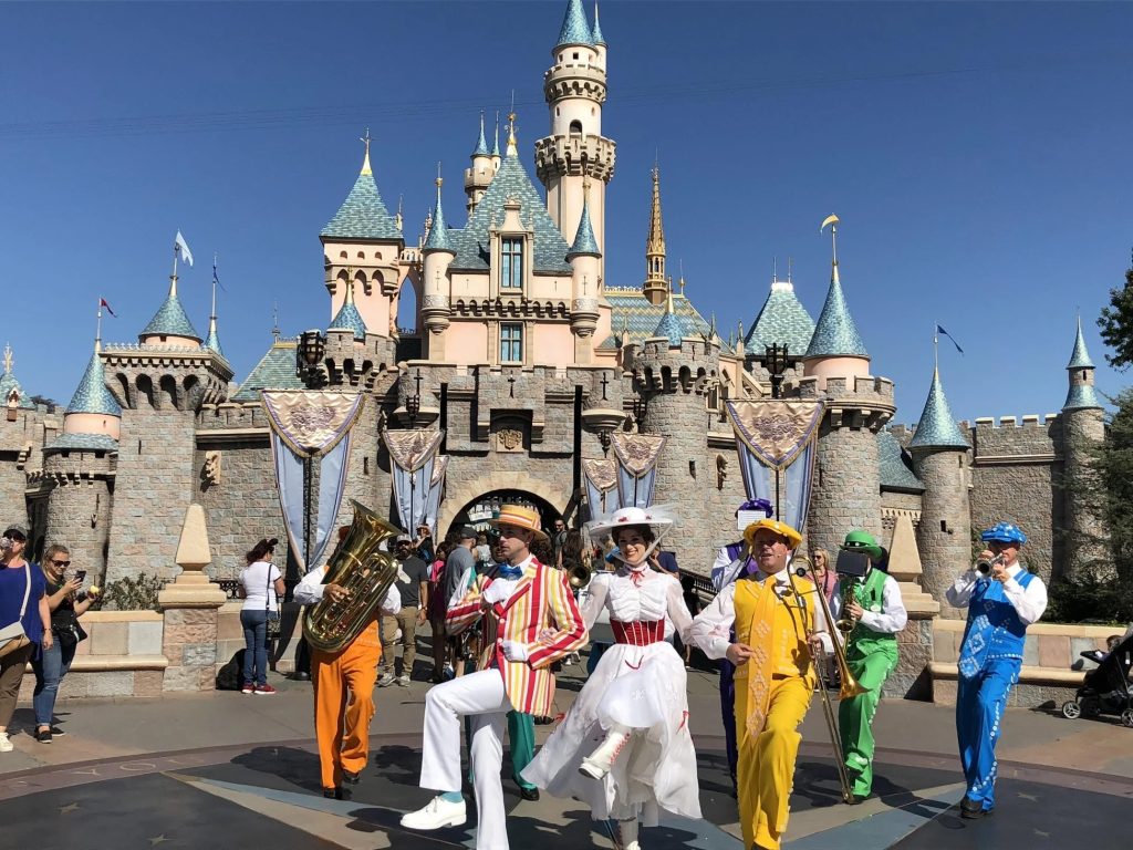 Disneyland castle - best host agency for Disney vacations